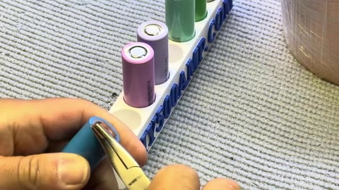 0.4MM铜片瞬间融合，效果请看~ AWithZ阿威兹P90C全新法拉电容点焊机（56.8KW）